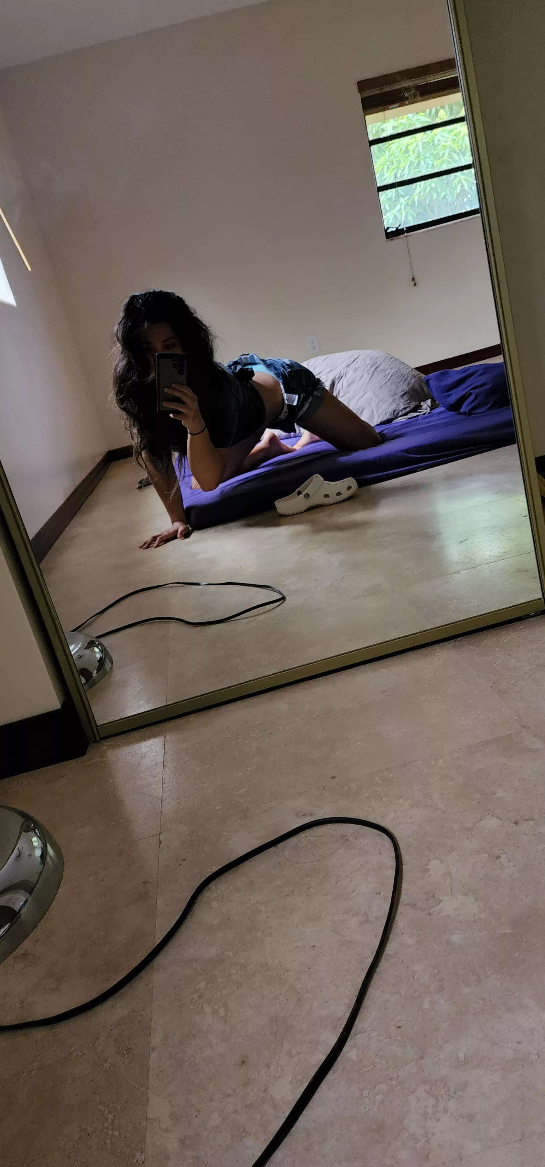 ...horny. I miss my 55 yr old ex. he knew how to make me cum.