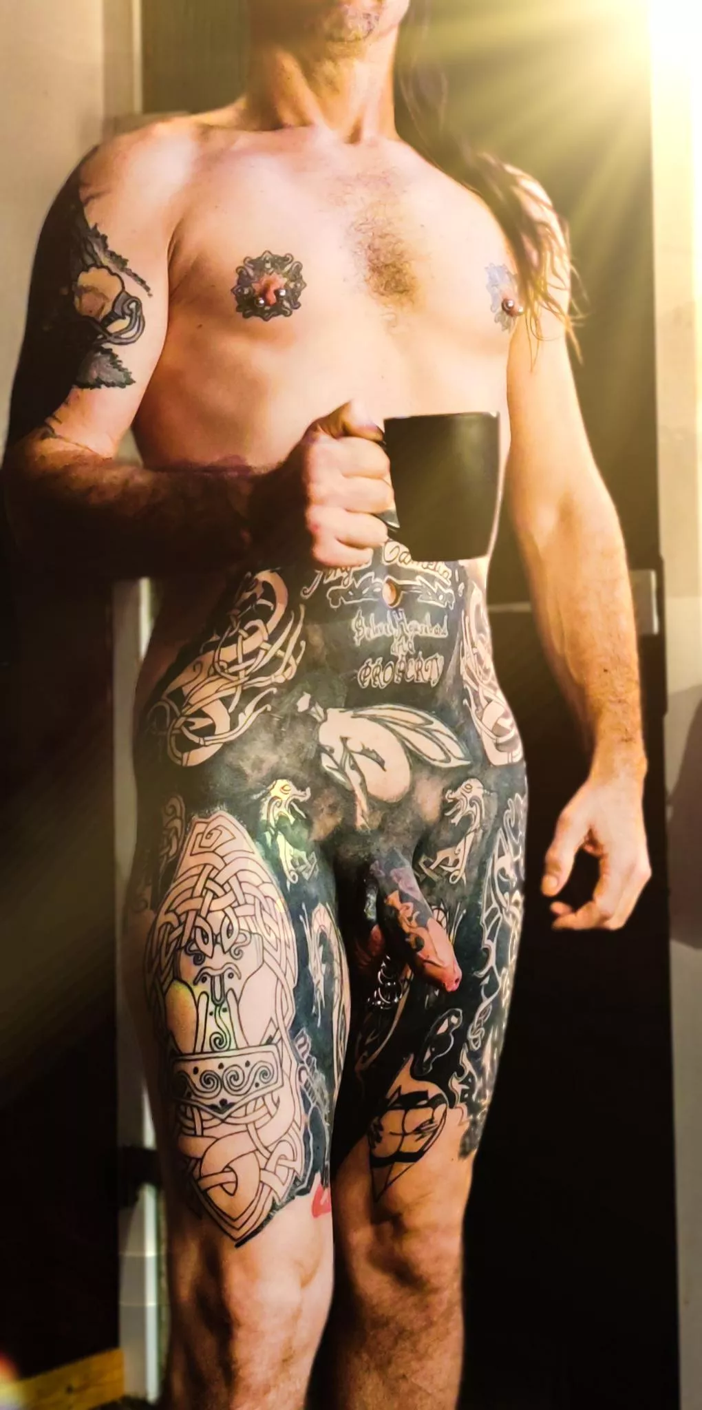 hot coffee, the sun on your skin.. a fantastic Thursday morning.... 😉