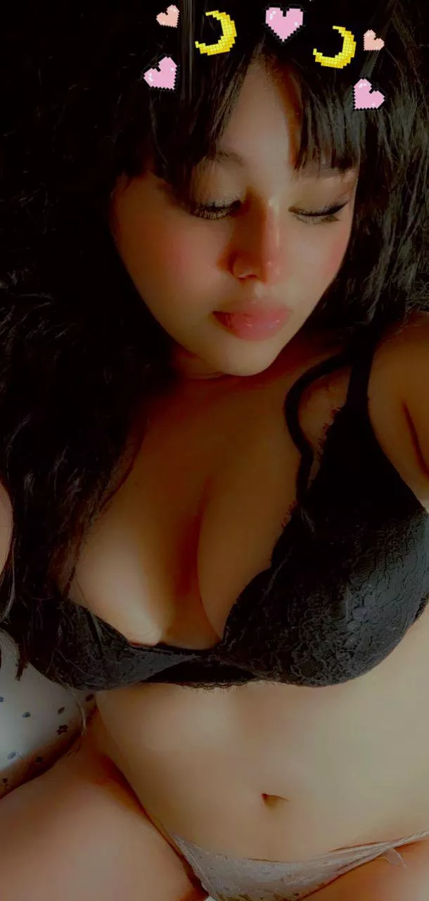 Hot girls have insomnia 💅🖤🌙 Hot girls have insomnia 💅🖤🌙