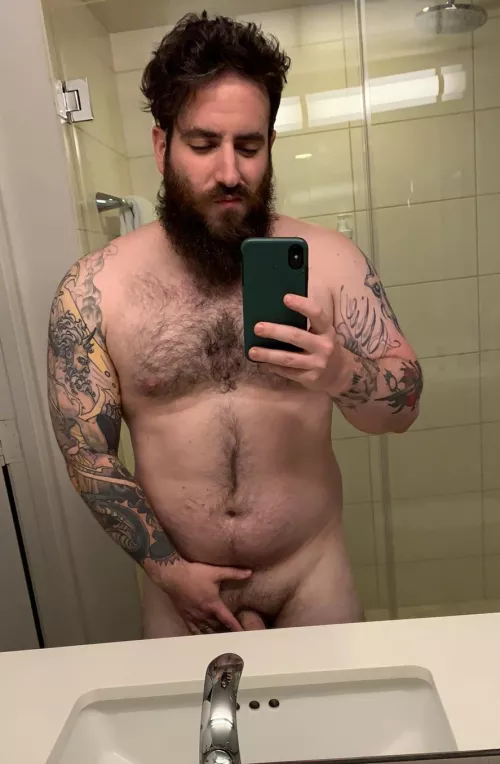 Hotels always bring out the horniest side of meβ¦