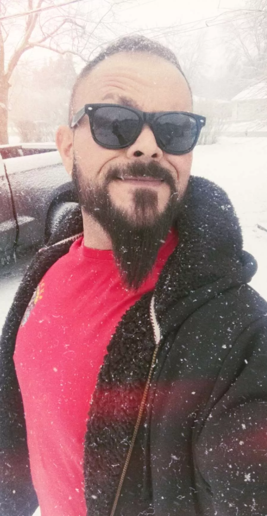 How about you come keep warm with this big viking 😉