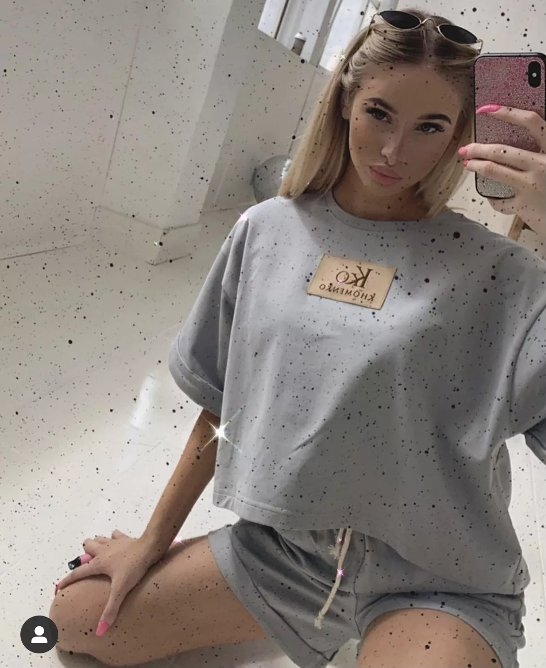 How hard can you get with my petite body? 😜😈