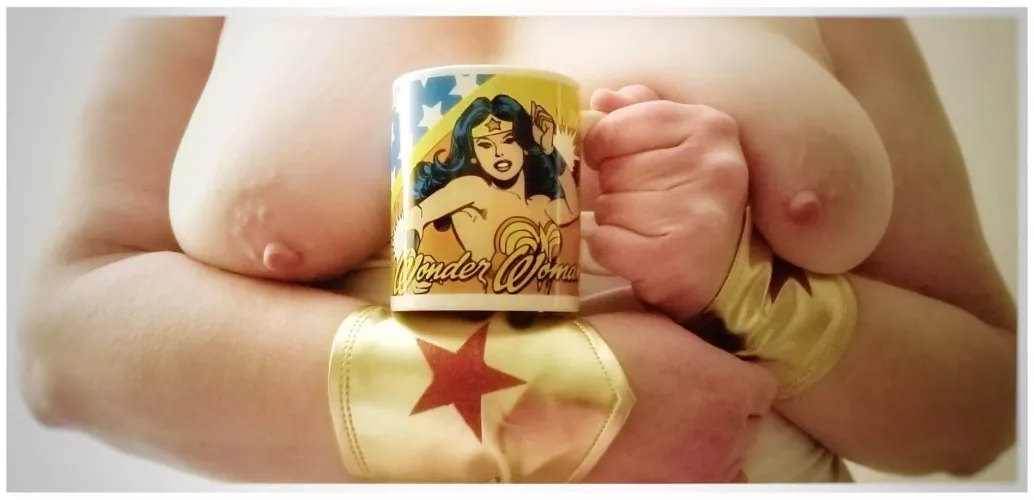 How many cups does it take for you to feel like a superhero? It took me 2 to feel like Wonder Woman today!! ☕☕