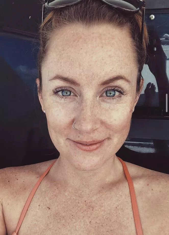 How many of you guys jacked off last night to the thought of my wife?