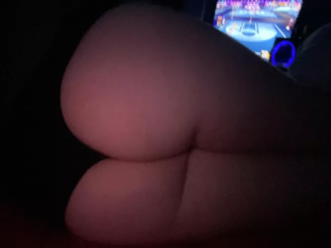How’s my ass even tho I’m not a sissy I think I’m straight