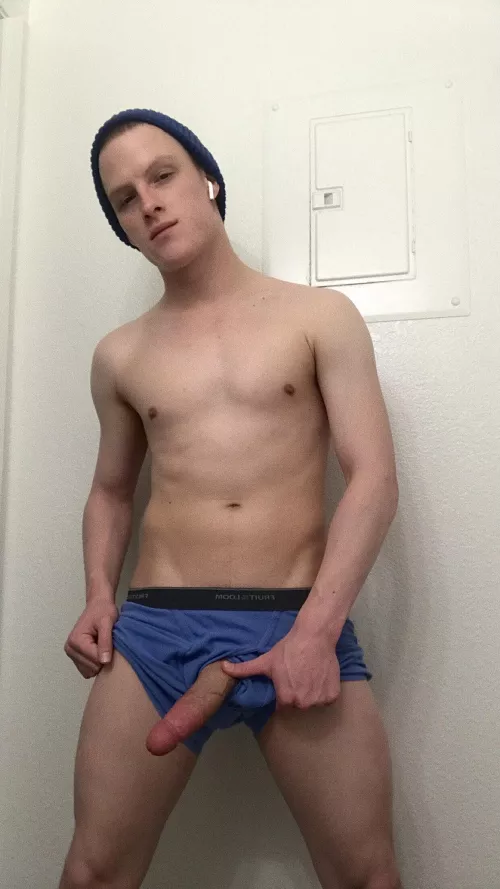 How’s my cock looking?