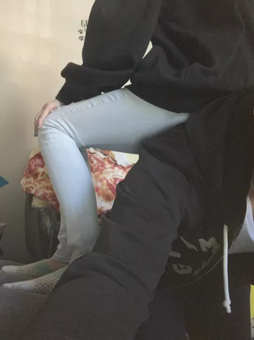 Humans make the best chairs 🥰