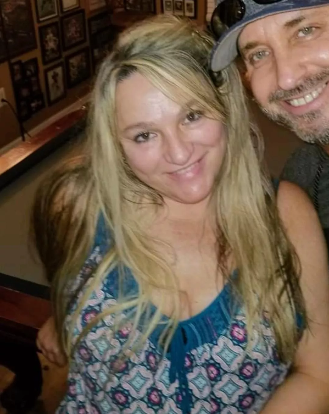 Husband on a zoom call...dinner not for a fee hours. Let's have a little Q&A fun! Ask me absolutely anything and I will answer 100% truthful. NO DMs tho please. Ask away! 😍