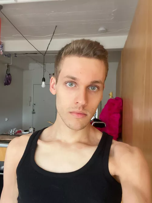 I always hated my smile and Iām still learning how to take photo without frowning š¤