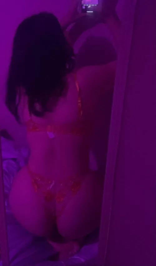 I am horny asf rn 💦