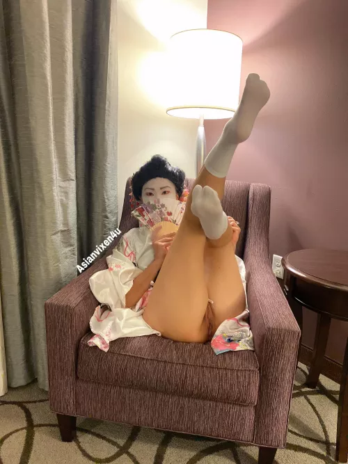 I am the Emperor’s geisha