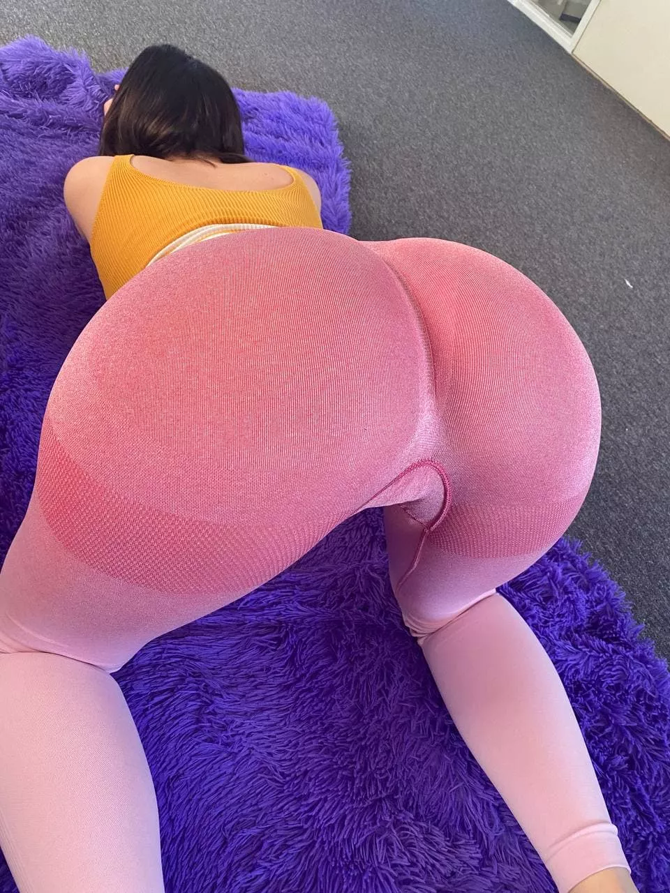 I bet you would love my yoga rubbing against you