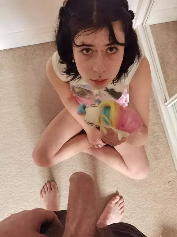 i can’t choose what toy i want to play with :(