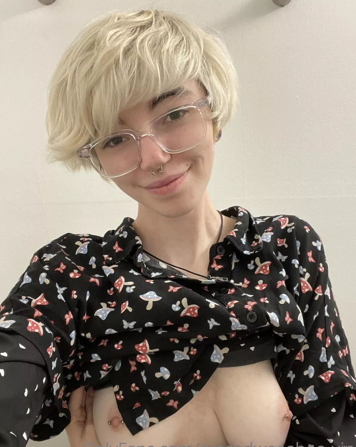 I feel really good in this pic especially with how my hairs looking💙