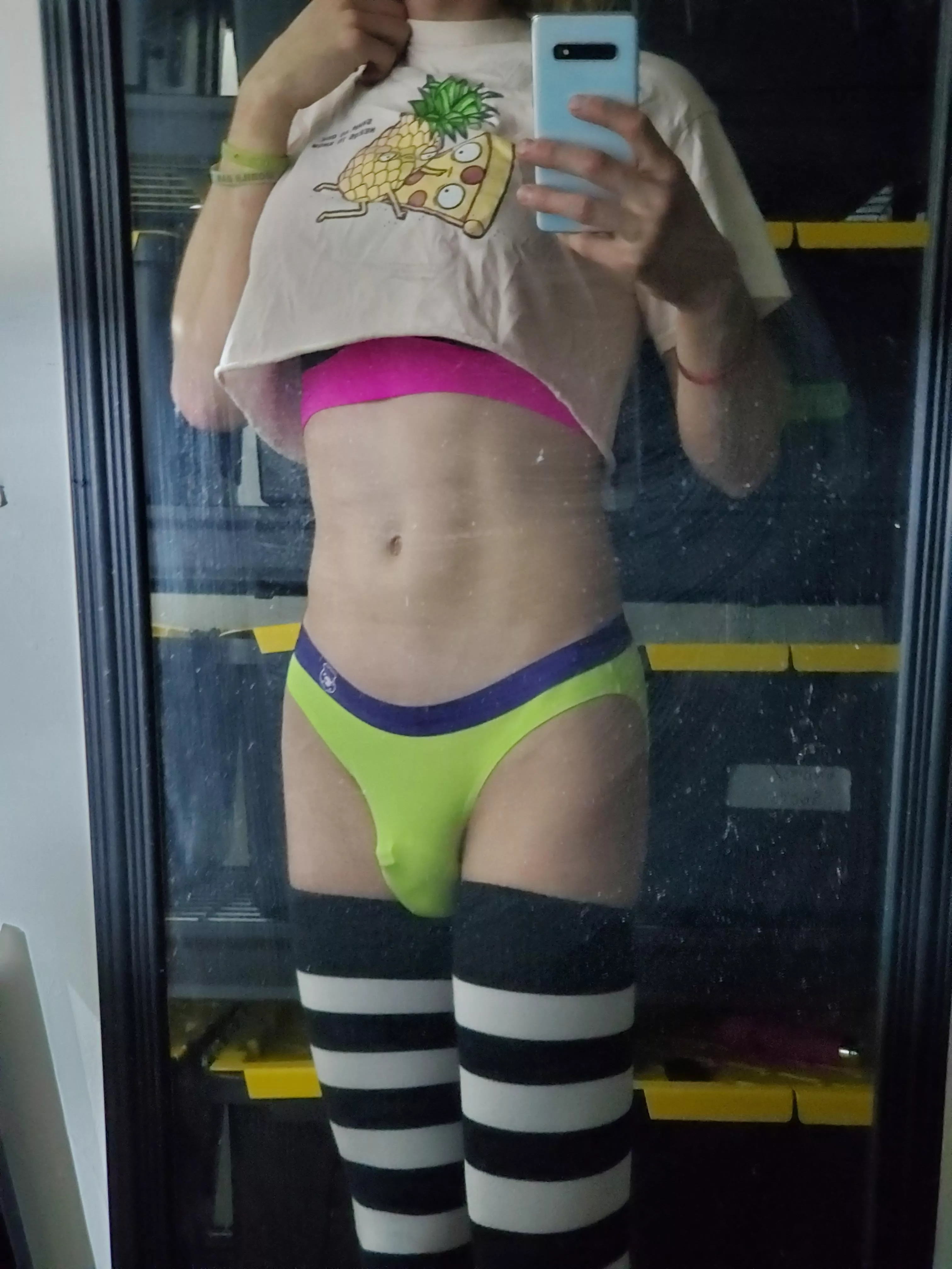 i feel super sexy and cute 😍