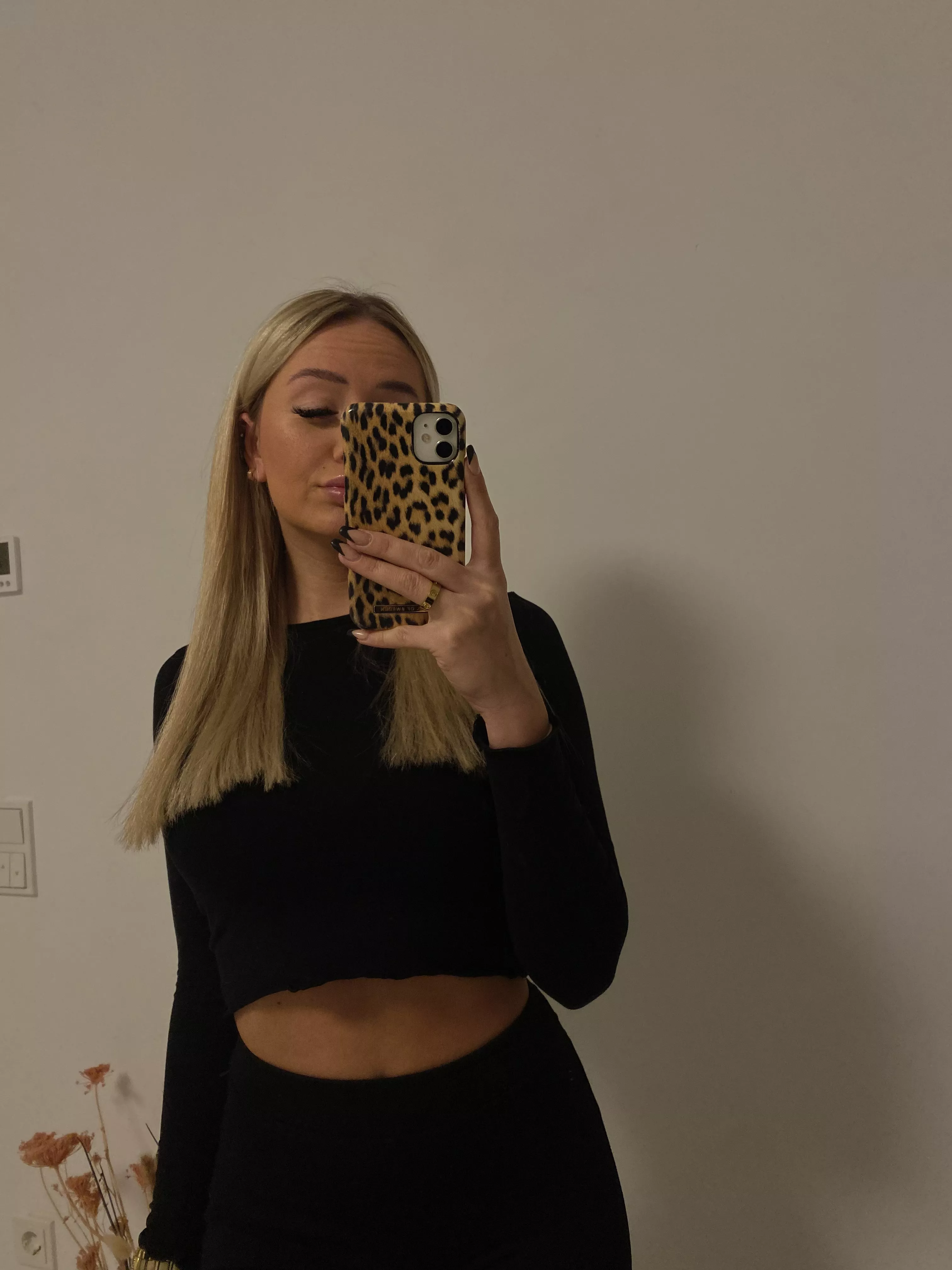 I guess that you would empty your balls on my chest