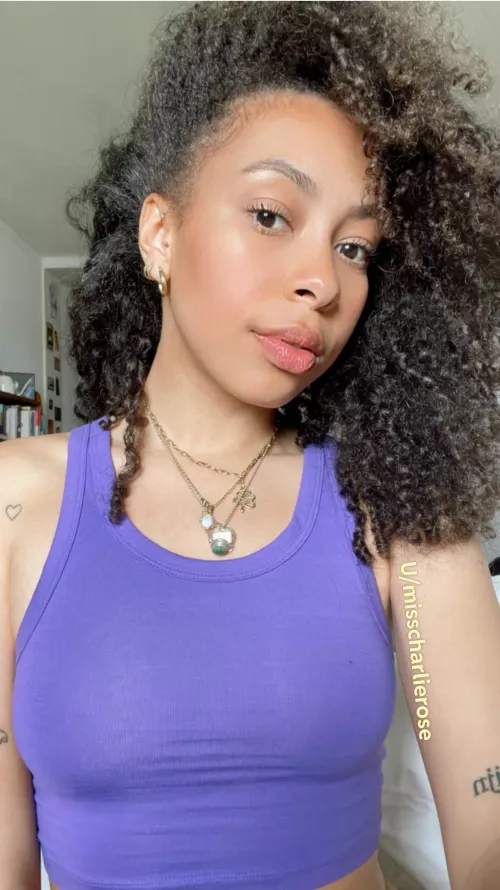 I have a date tonight and I want to wear this top. What do you think?