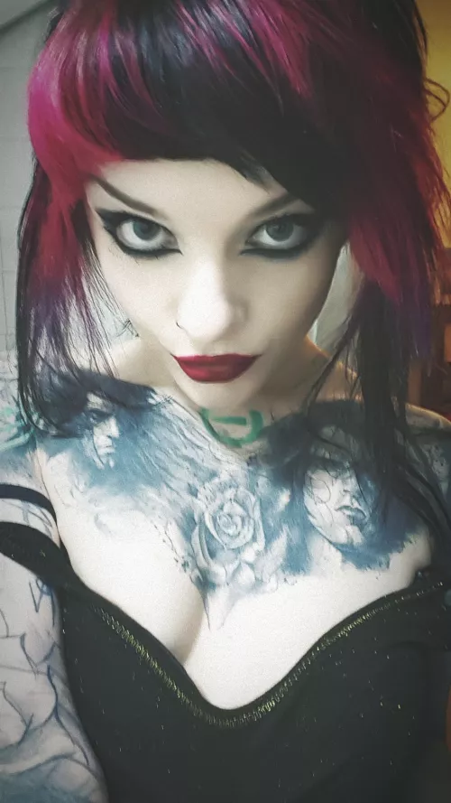 I hope you don't mind red lipstick on your dick