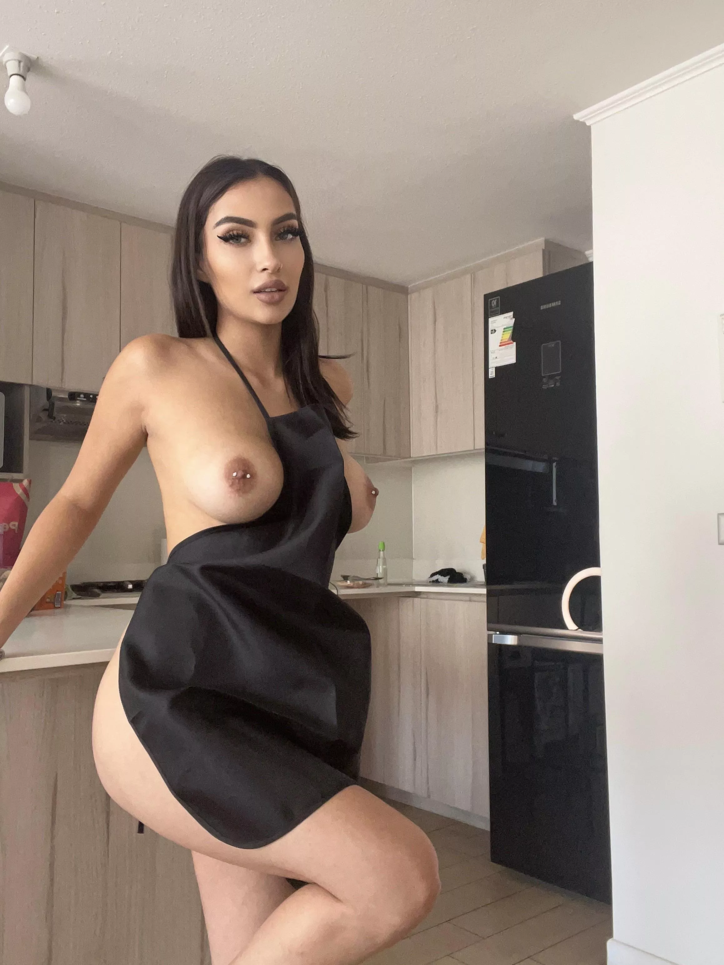 I hope you have an excellent night 😋😋 I hope you have an excellent night 😋😋