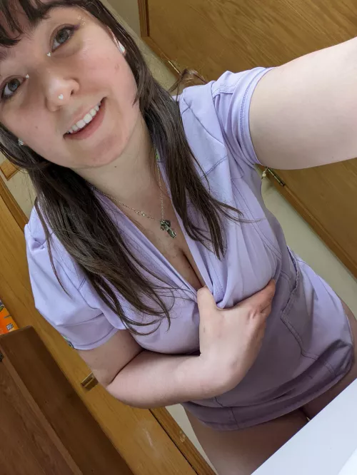 I hope you like girls in scrubs! 💜🌷