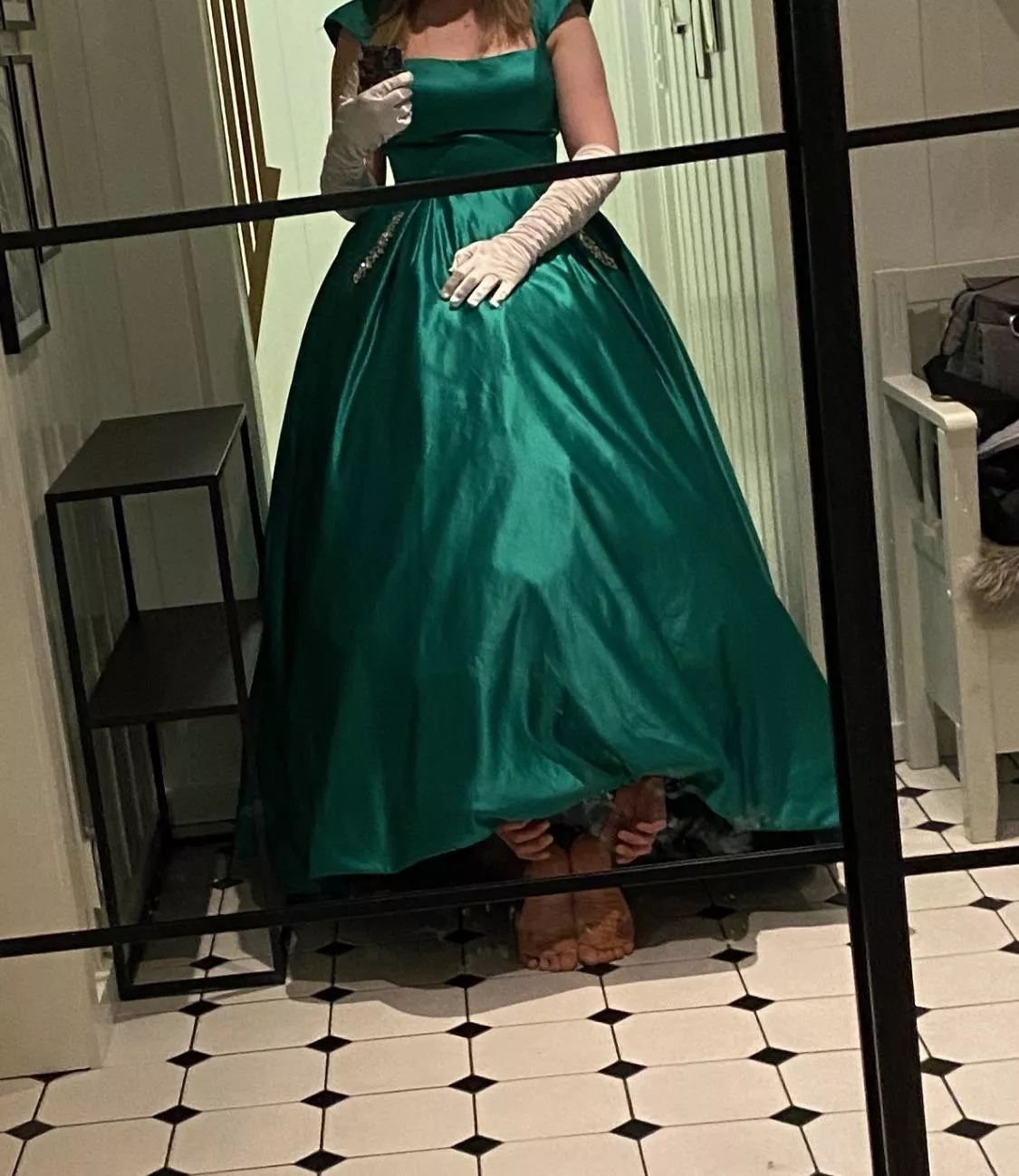 I just love pleasuring her under her skirt! 👅