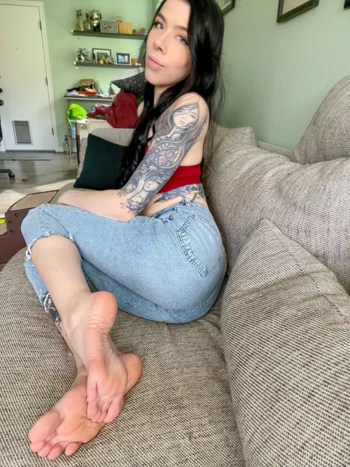 I keep brushing my toes against your leg, can you keep your hands to yourself? 😏