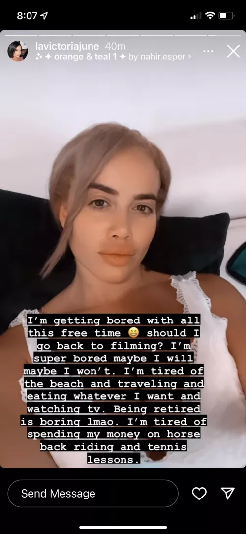 I knew she'll come back.. i guess she figured out being a DJ isnt as easy as she thought or she could be going broke