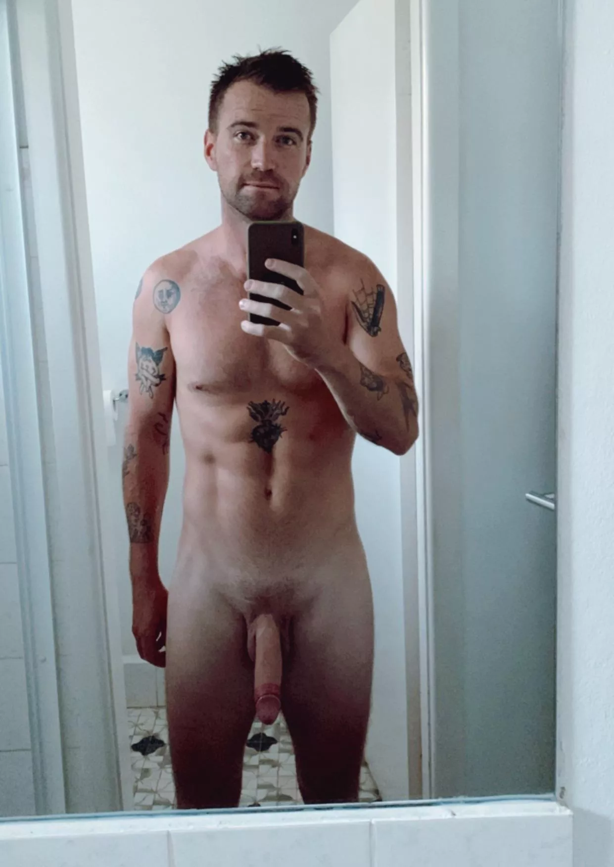 I like cheap hotel rooms I like cheap hotel rooms