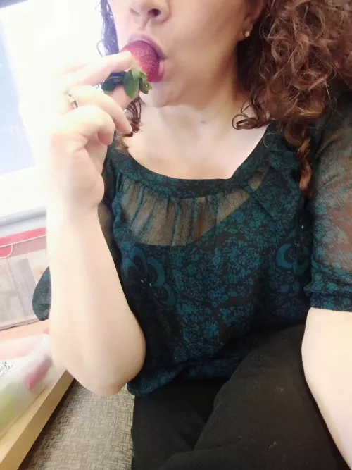 I like it sweet and juicy...a bit like me ☺️