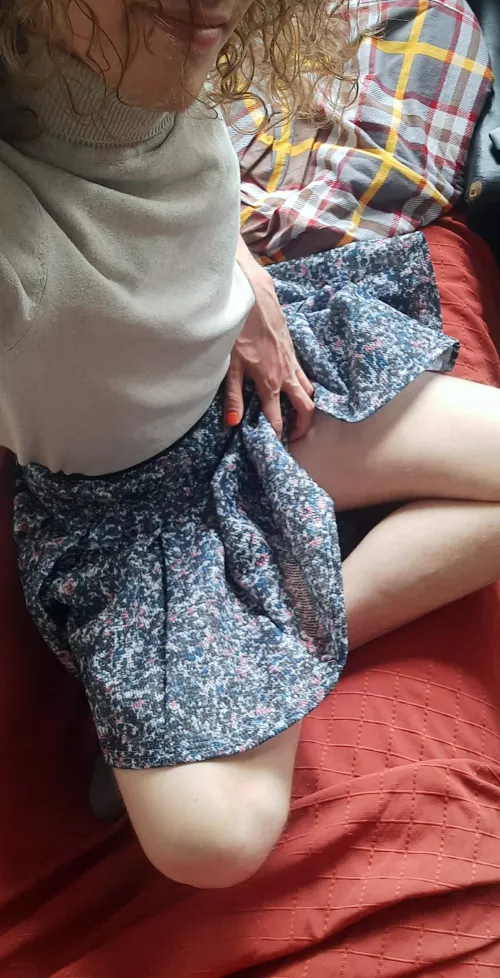 I like the sun on my legs 🌞🥰