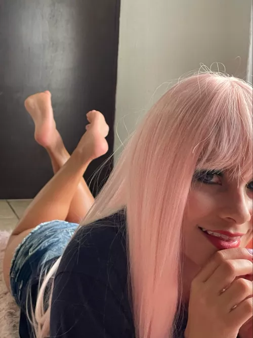 I like the way you look at my feet, do you love them?