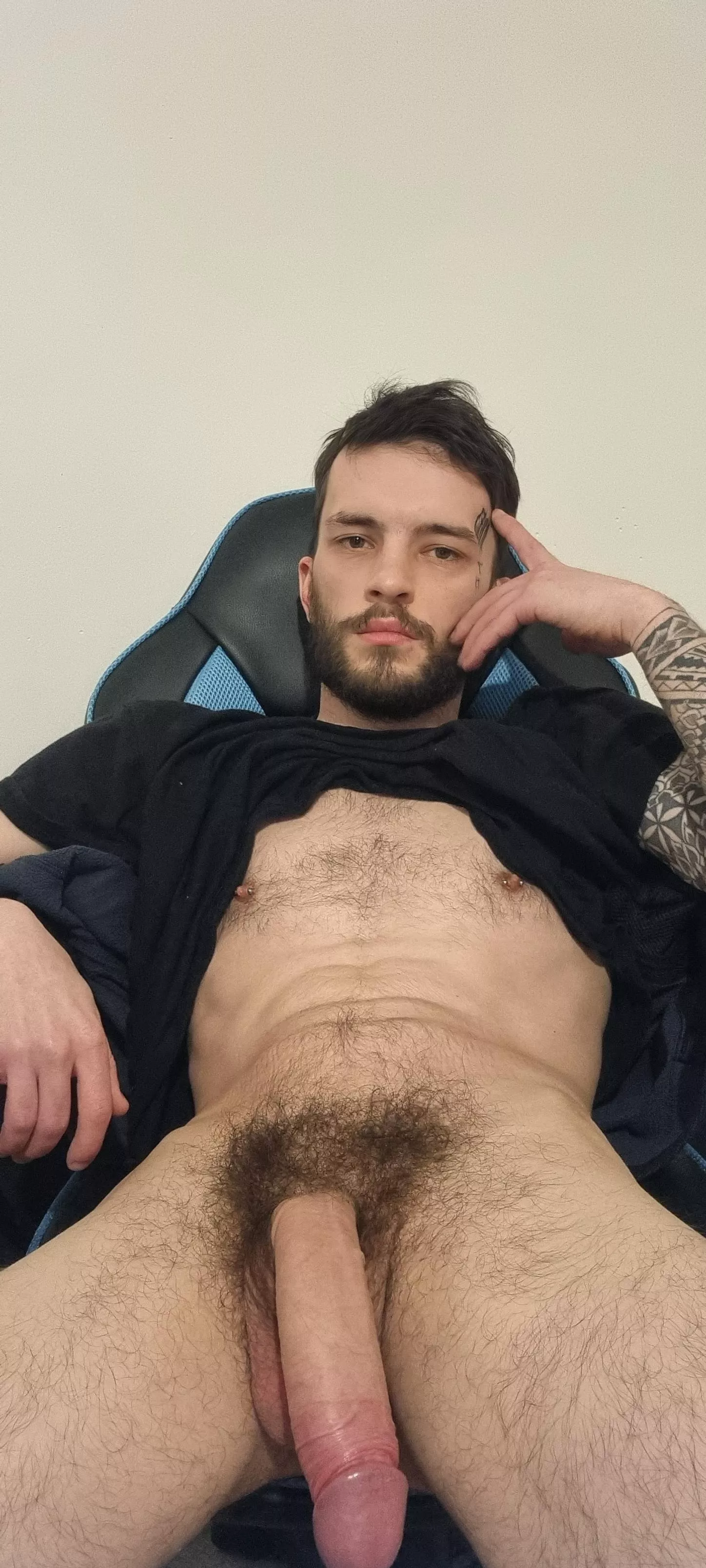 I like to be worshipped I like to be worshipped