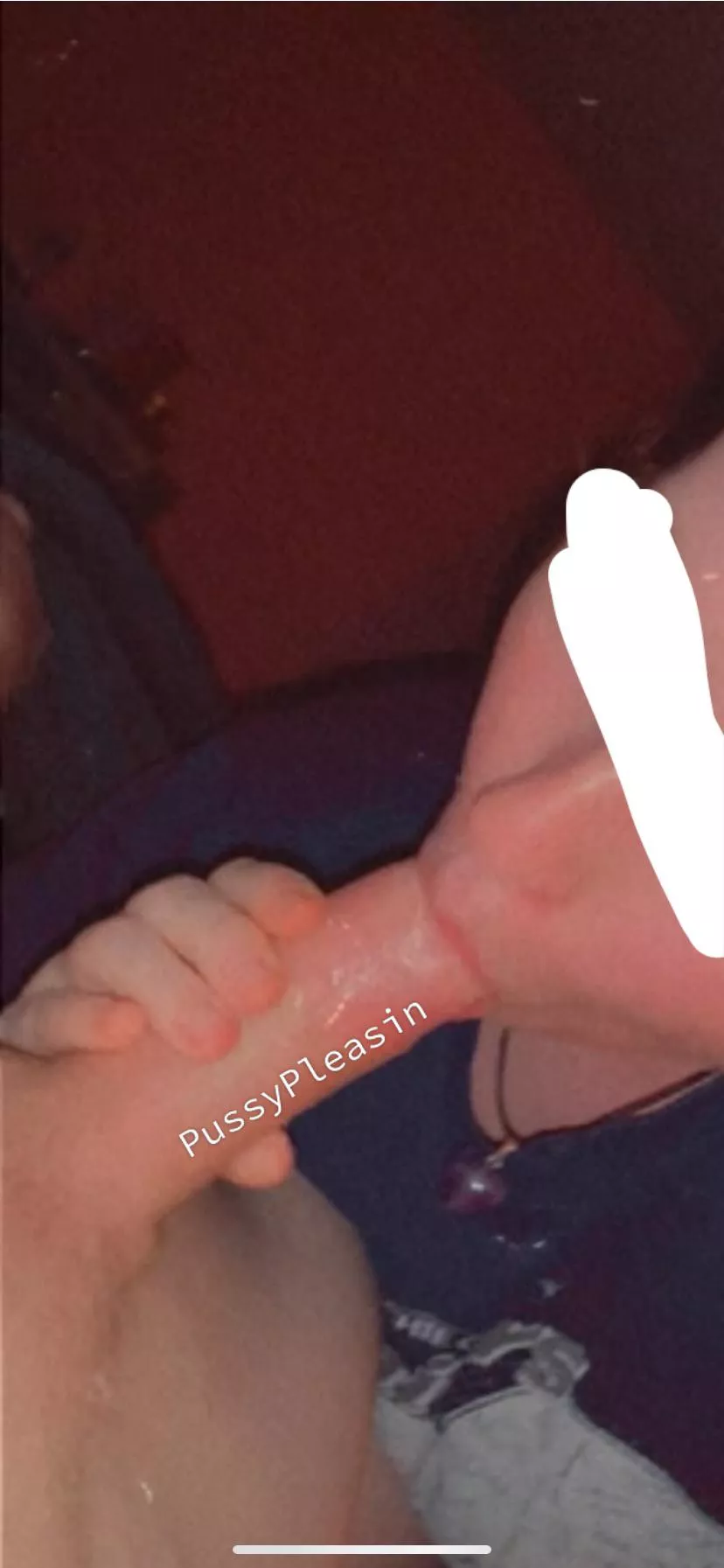 I like to share my cock with my friends throats, she loves to take it 😌