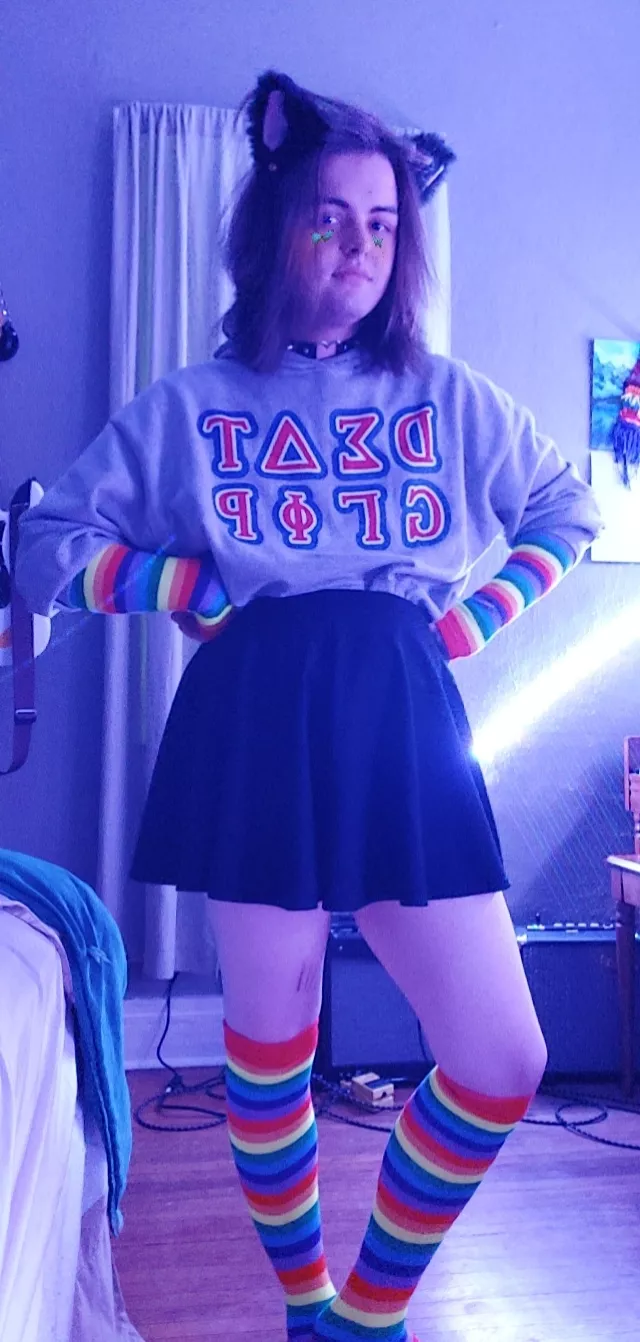 I look a lil gross in this but I like the outfit =]