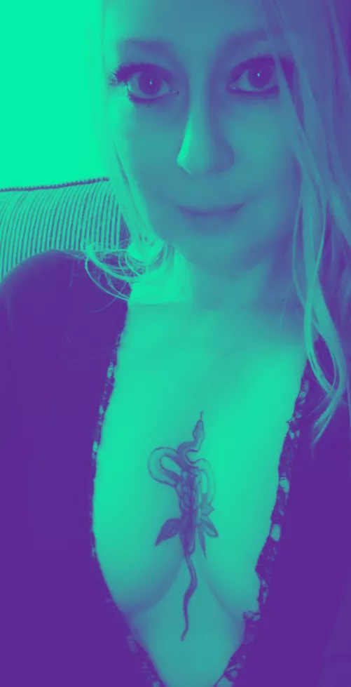 I look cool in green