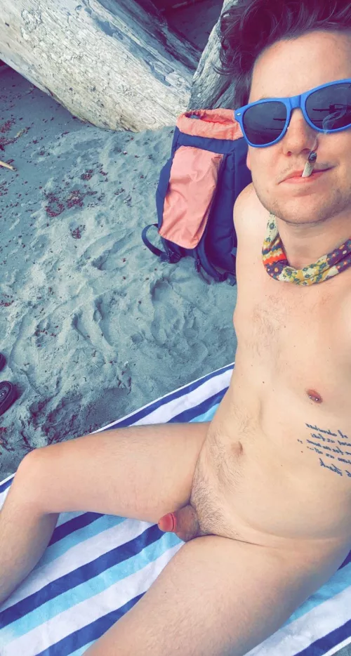 I love my nudist life