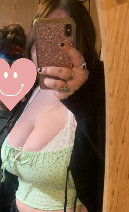 I love my tits in this shirt! What do you think?😋