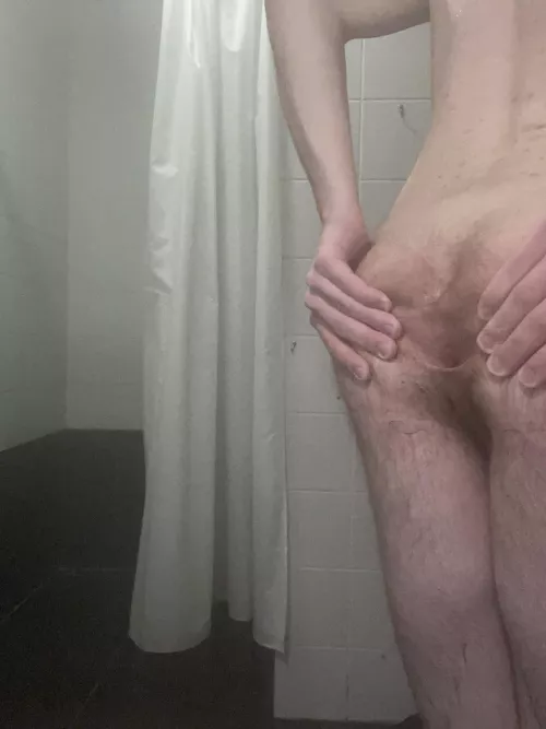 i love spreading my butt!!! :)