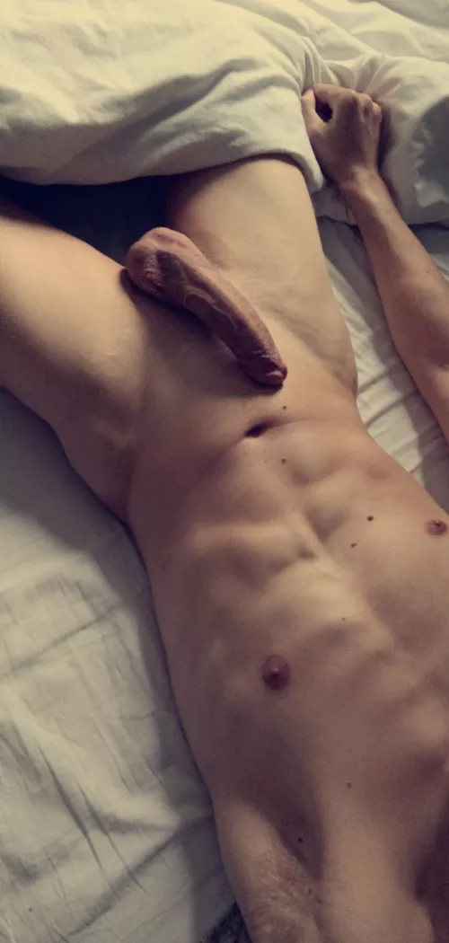 i need a fuckbuddy badly.