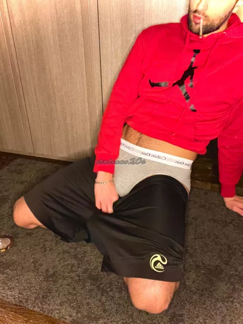 I need a smoke buddy⦠and a blowjob š