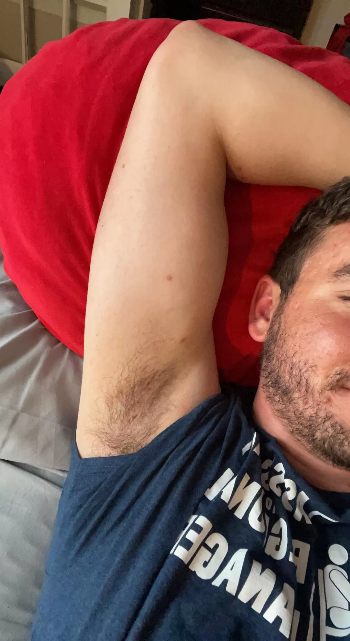 i need stronger deodorant 🥵