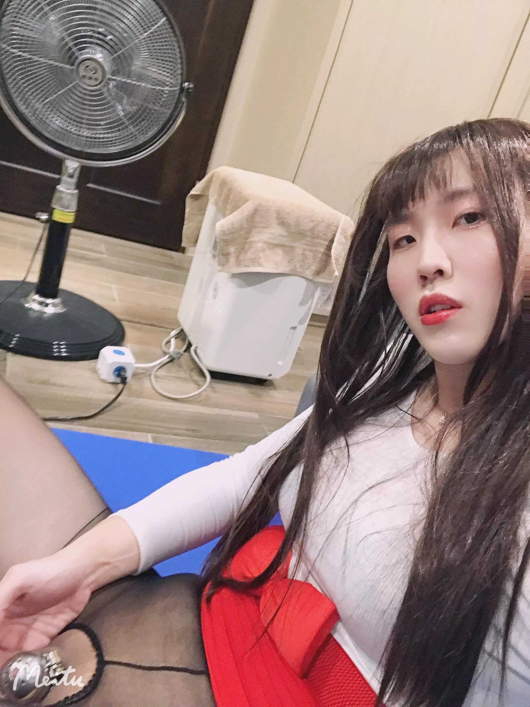 I repeat to myself every day,”I’m a girl, I don’t need to have a cock, I can’t get hard or masturbate like real men do.”