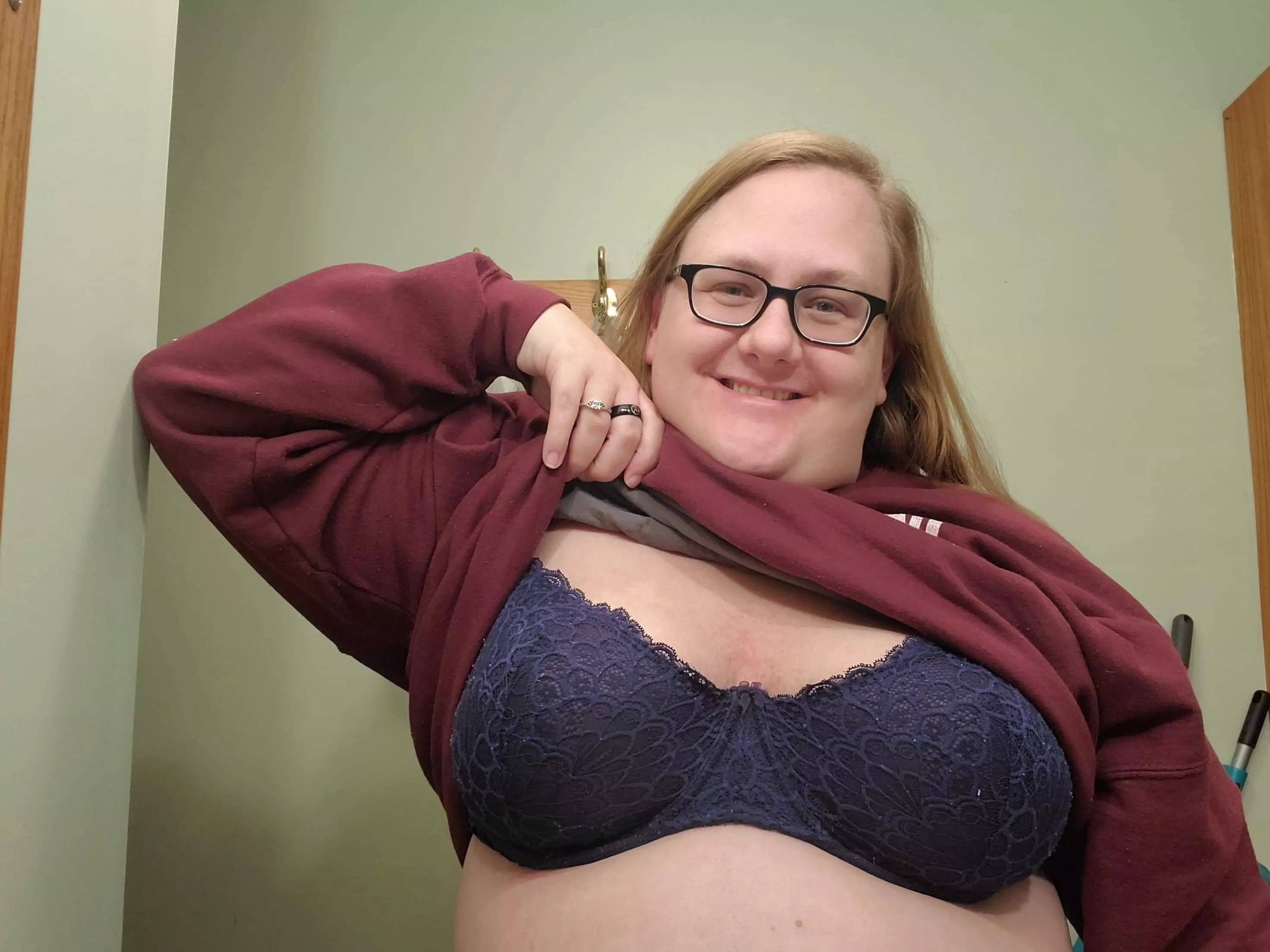 I send Him pics at work, He uses me when I get home. Great trade, right?