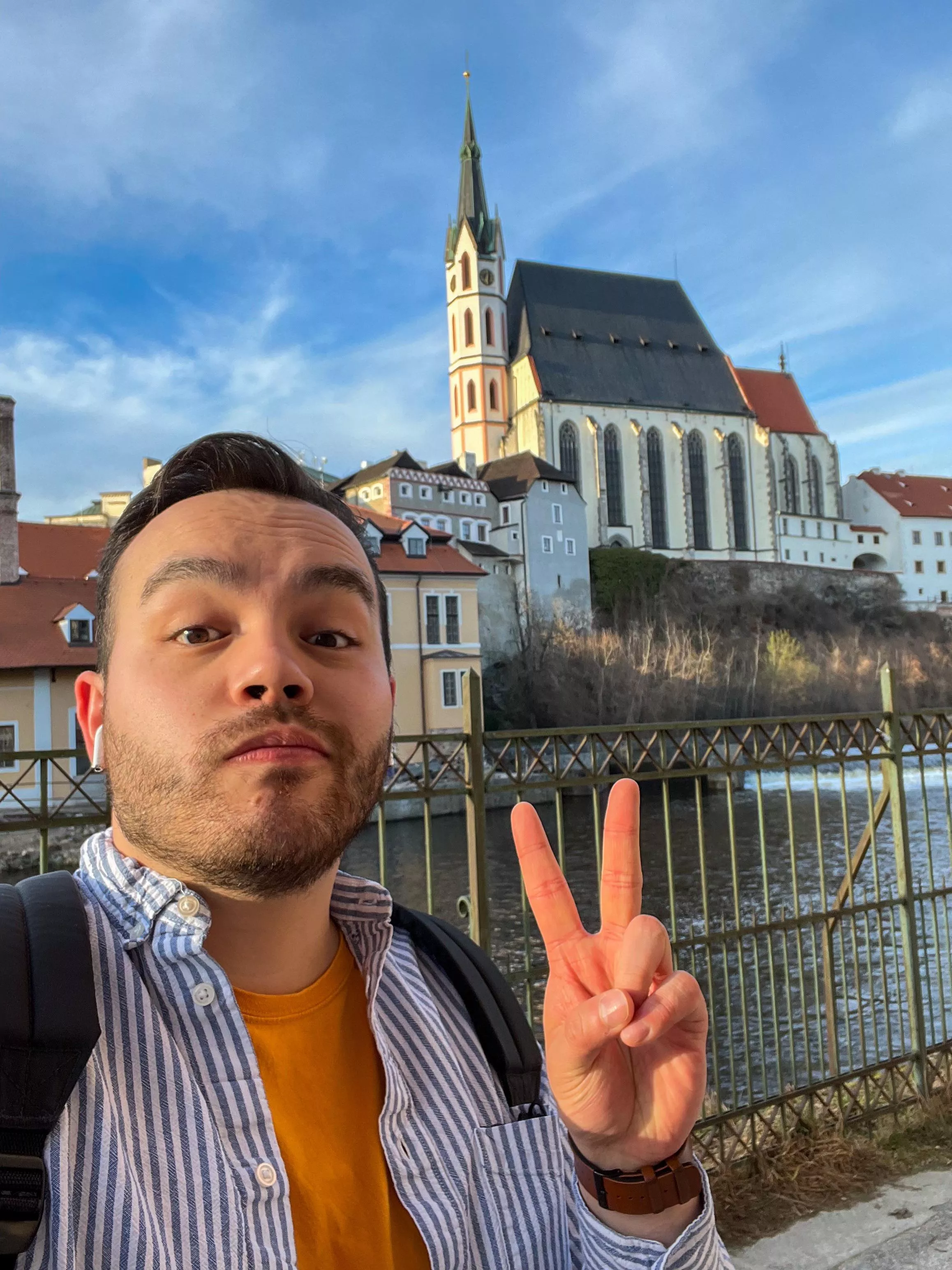 I swear I’m actually happy to be on holiday 😅