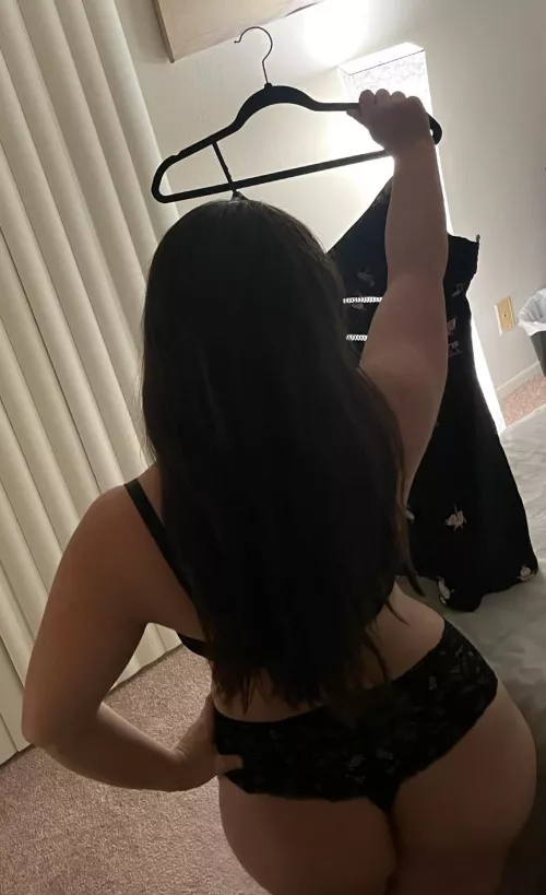 I think it’s really sexy when my husband zips the back of my dress before I go on a date.