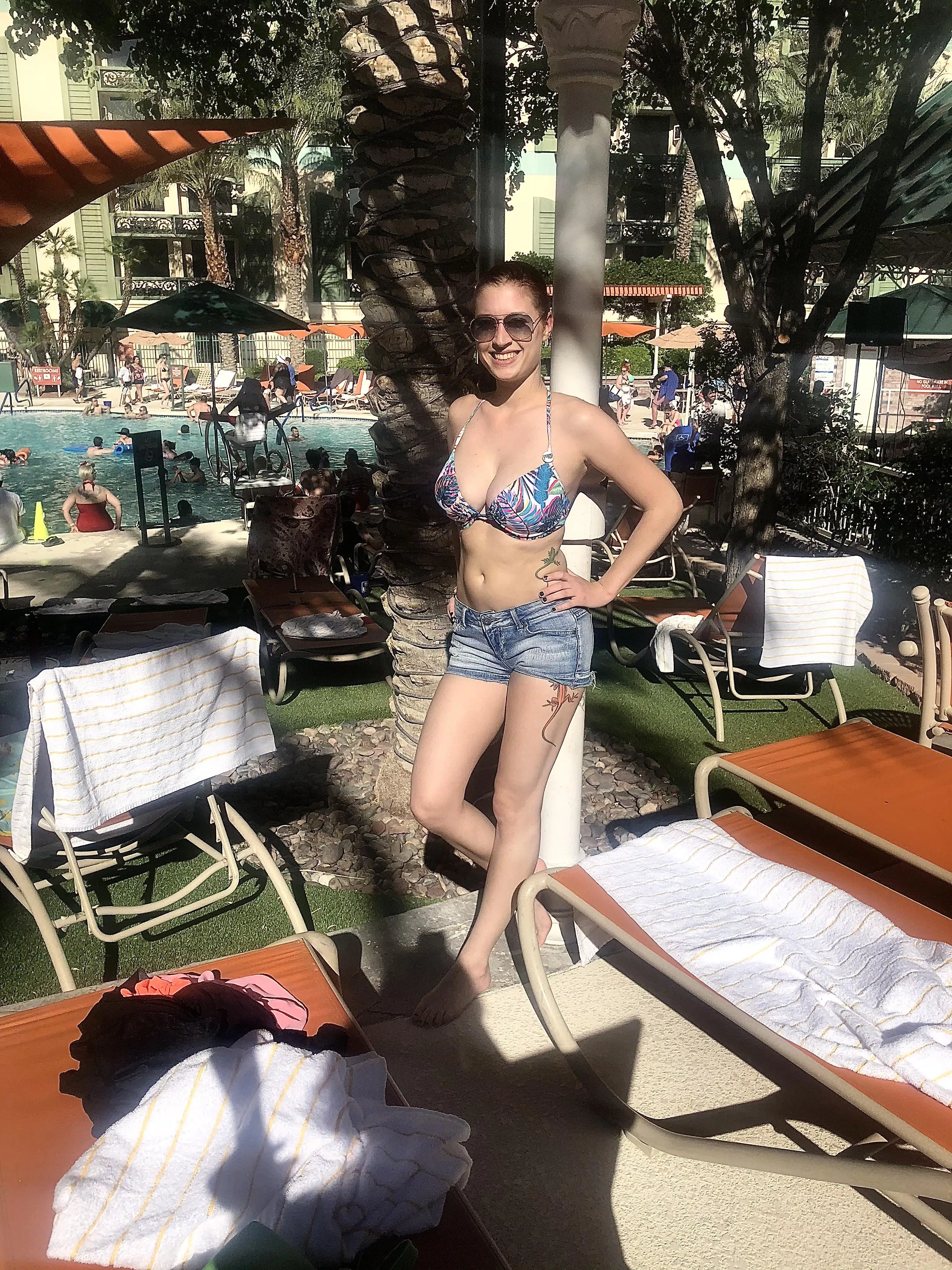 i think the bikini top perfectly compliments the shorts, what do you think?