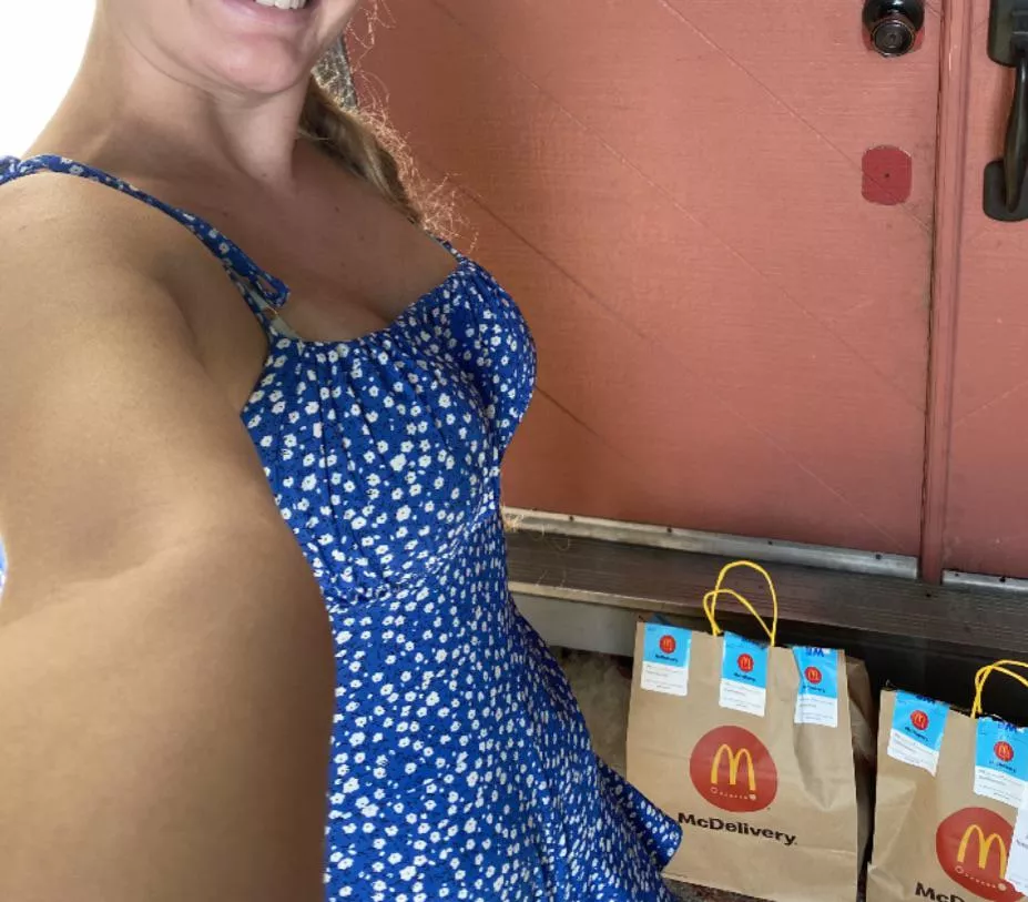 I took a selfie for my door dash pick :) I took a selfie for my door dash pick :)