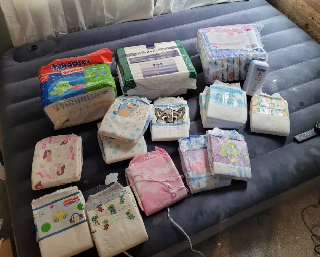 I ugh, like diapers 🤷🤷 (stash pic)