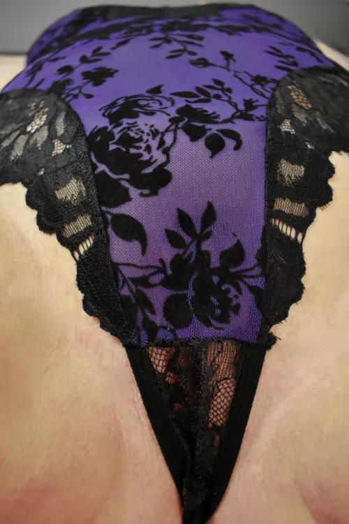 I wanna do dirty things with you.. Cum play with me. 🥵😈