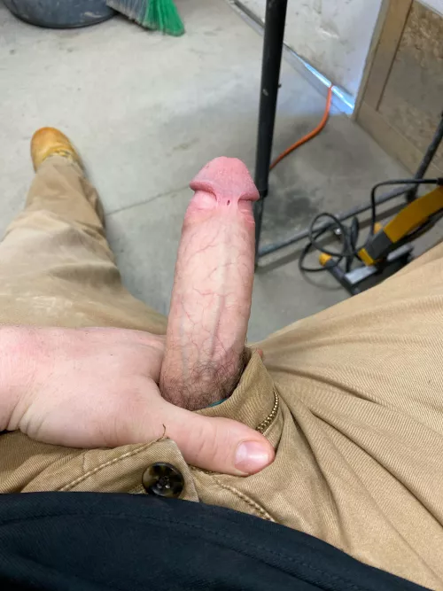 I wanna jerk off at work so bad right now!
